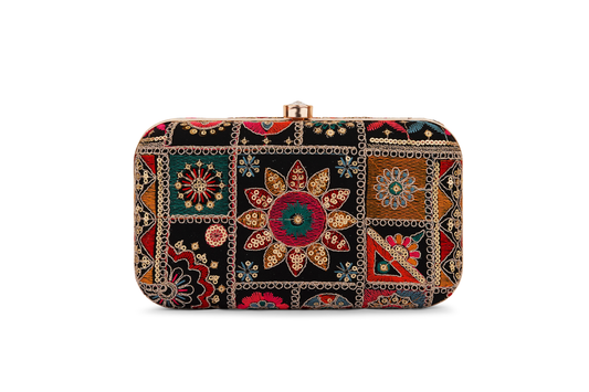 BLACK EMBROIDED CLUTCH BAG